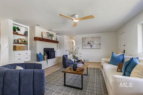 Photo of 1069 W Filer Ave, Twin Falls, ID 83301 (MLS # 98987270)