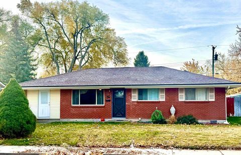 Photo of 975 E 17th N, Mountain Home, ID 83647 (MLS # 98967061)