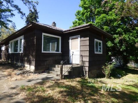 402 4th Street Juliaetta ID 83535