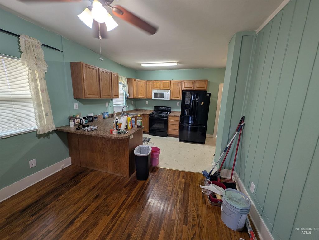 Photo of 920 2nd Ave W AVE, Twin Falls, ID 83301 (MLS # 98985243)