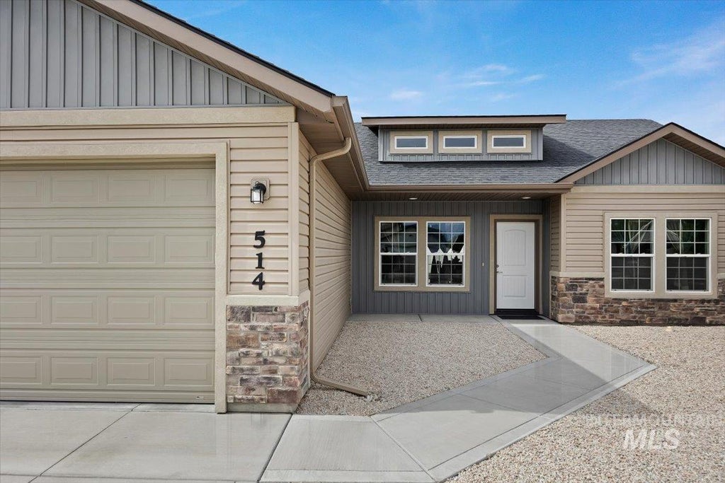 Photo of 514 21st Ave E, Jerome, ID 83338 (MLS # 98989697)