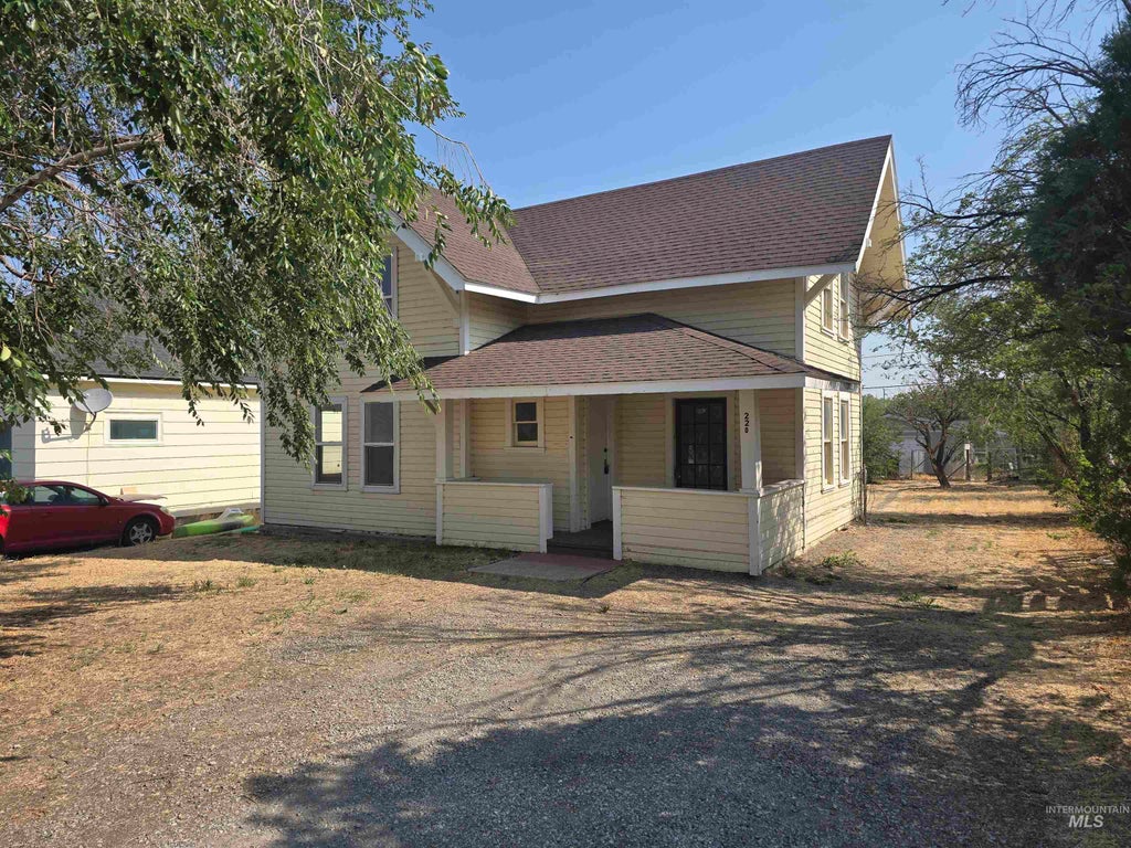 Photo of 220 S 8th Ave, Buhl, ID 83316 (MLS # 98995131)