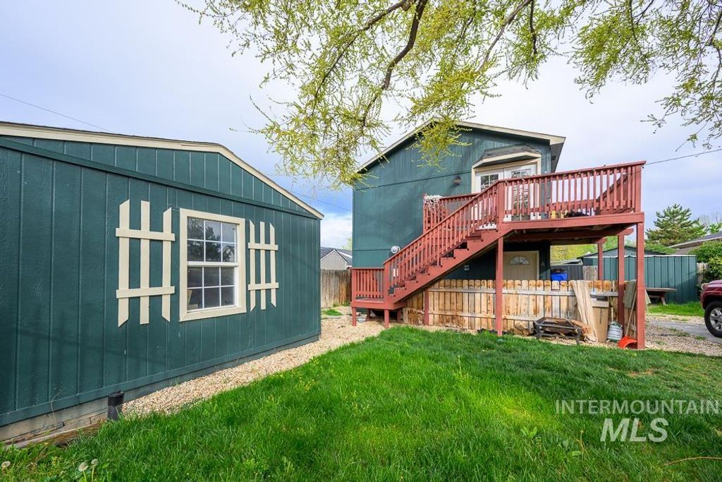 Photo of 516 18th Ave N Ave, Nampa, ID 83687 (MLS # 98983359)