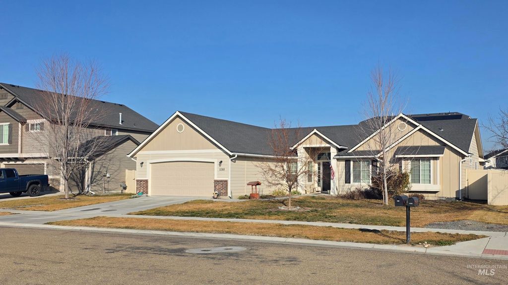 Photo of 1088 E Rose Island St, Nampa, ID 83686 (MLS # 98973654)