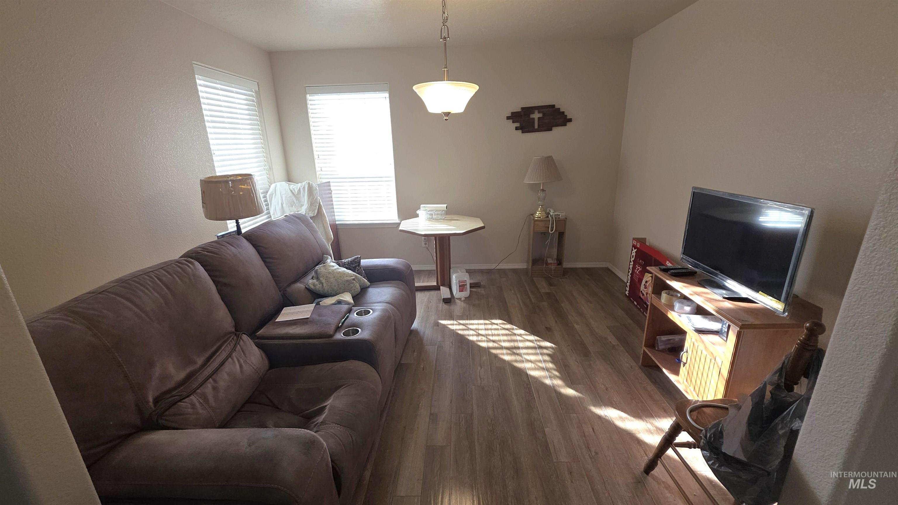 1088 E Rose Island St