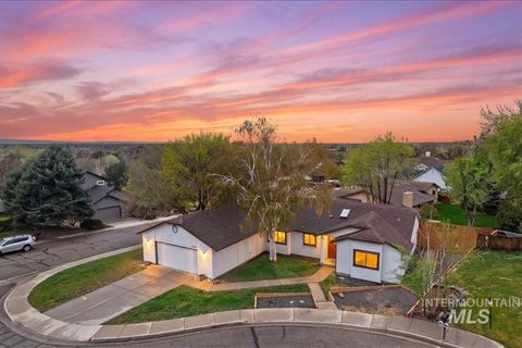 Photo of 6779 Fairhill Pl, Boise, ID 83714 (MLS # 98980526)