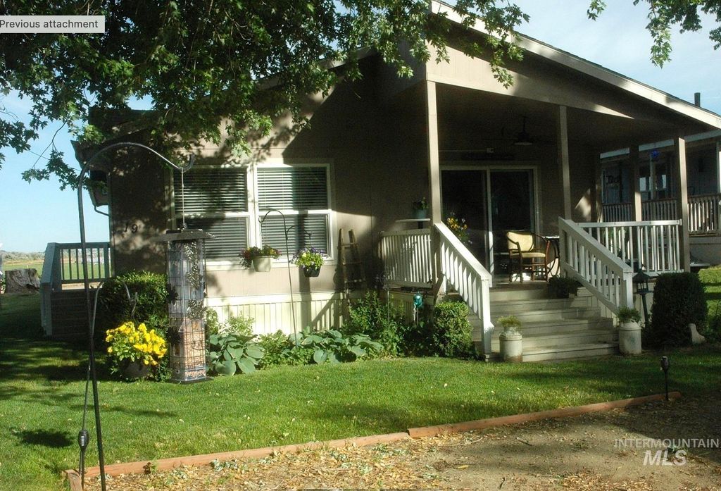 Photo of 4030 River Resort Dr #19, Homedale, ID 83628 (MLS # 98988052)