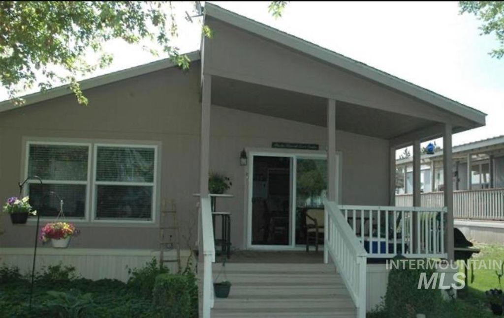 Photo of 4030 River Resort Dr #19, Homedale, ID 83628 (MLS # 98988052)