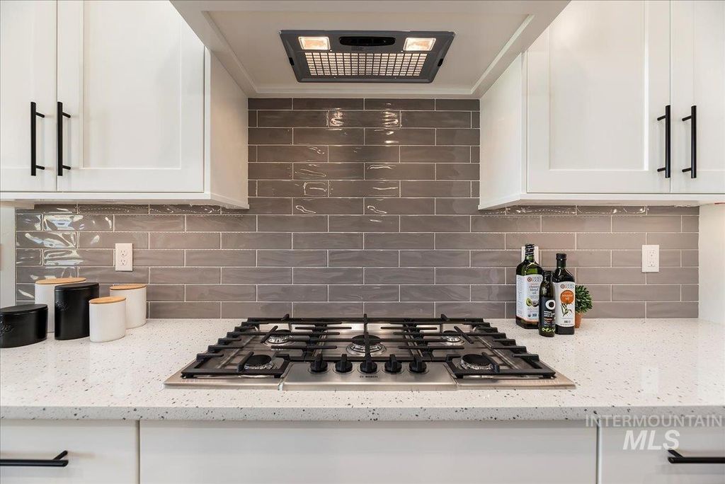 Photo of 6638 N Spindrift Way, Meridian, ID 83646 (MLS # 98979798)