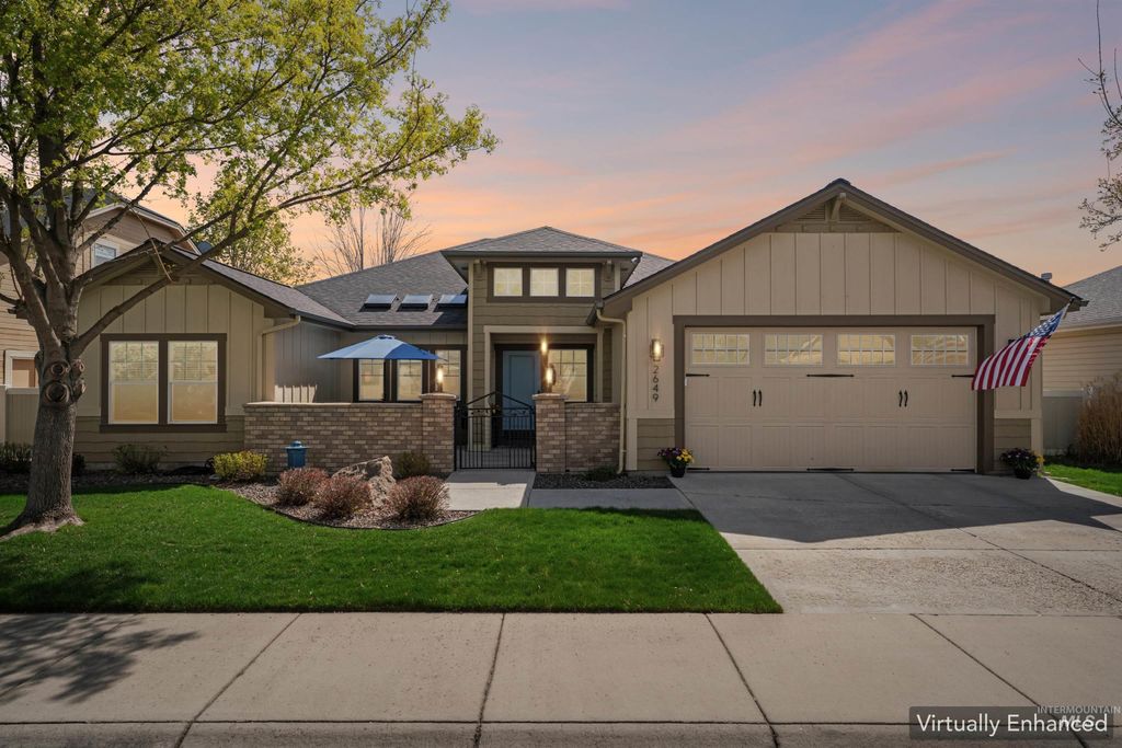 Photo of 2649 E Piccadilly Ln, Eagle, ID 83616 (MLS # 98981456)