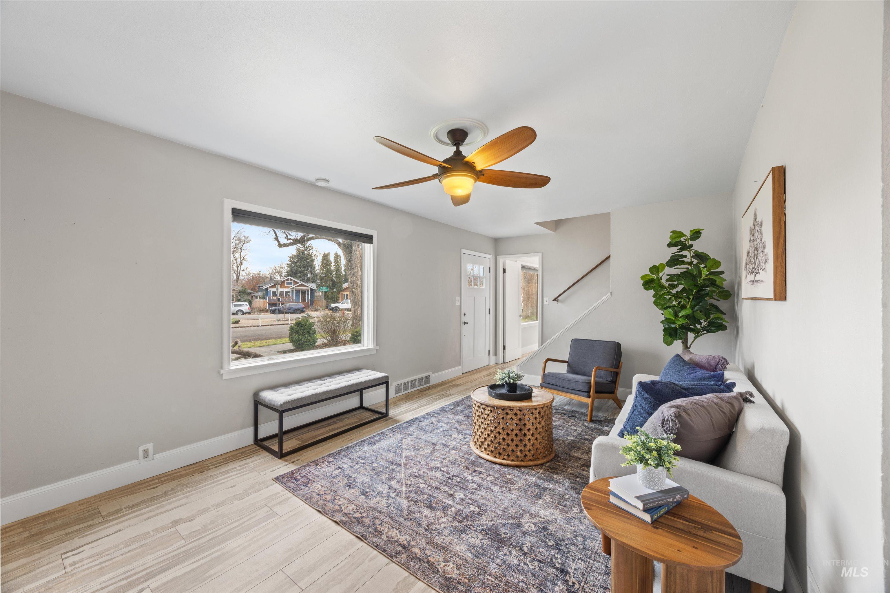 916 E Mckinley Street