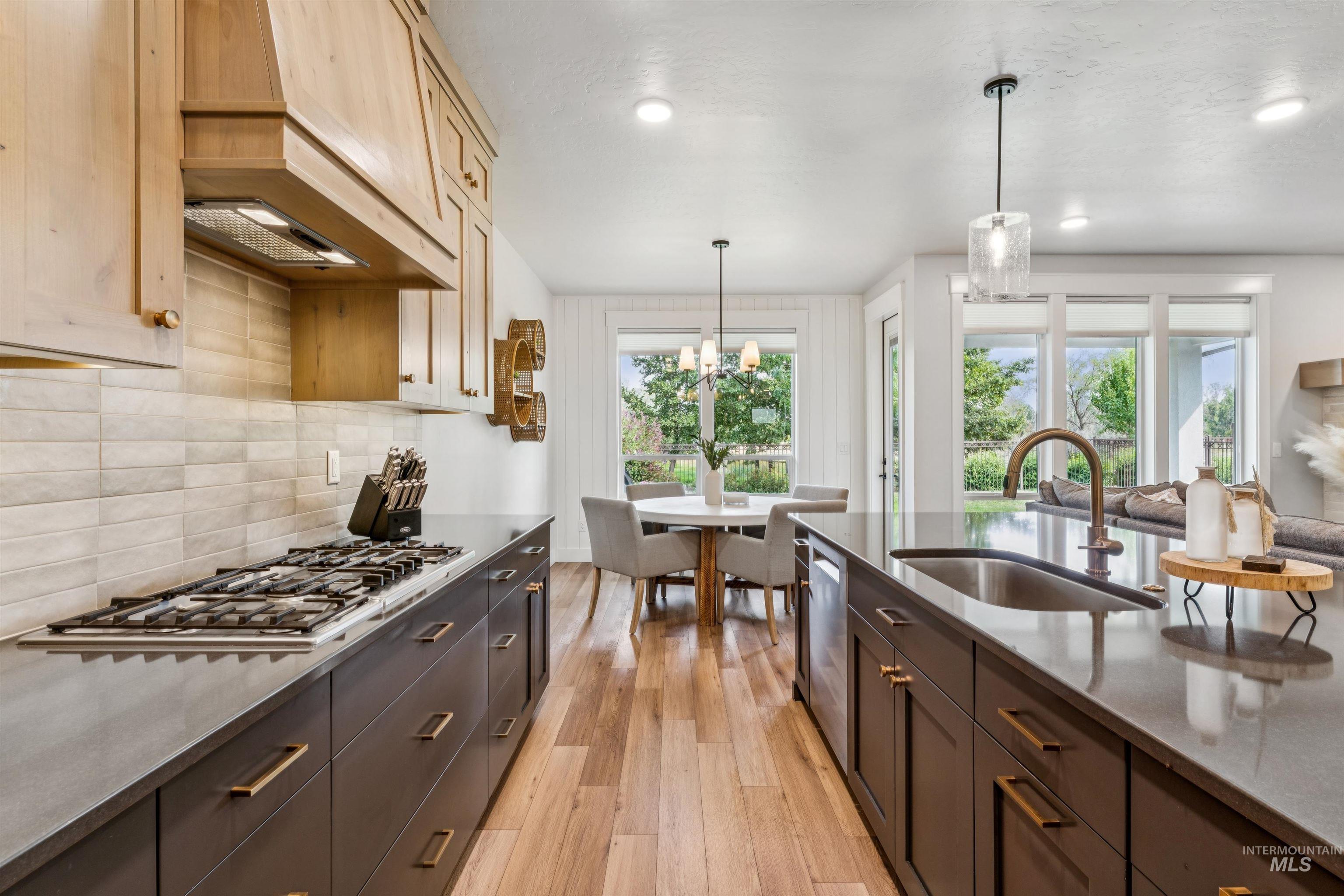 506 S Steephead Lane