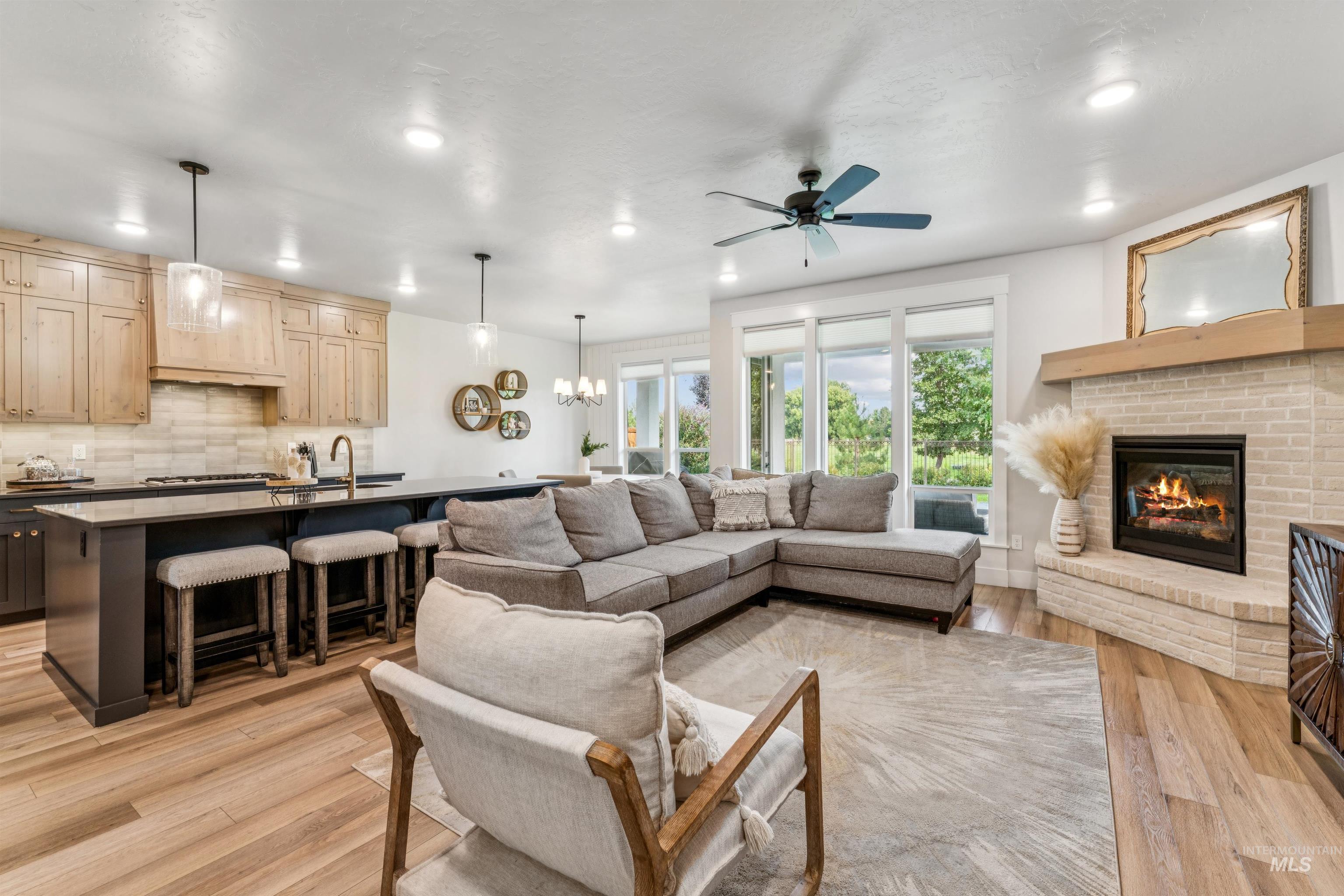 506 S Steephead Lane