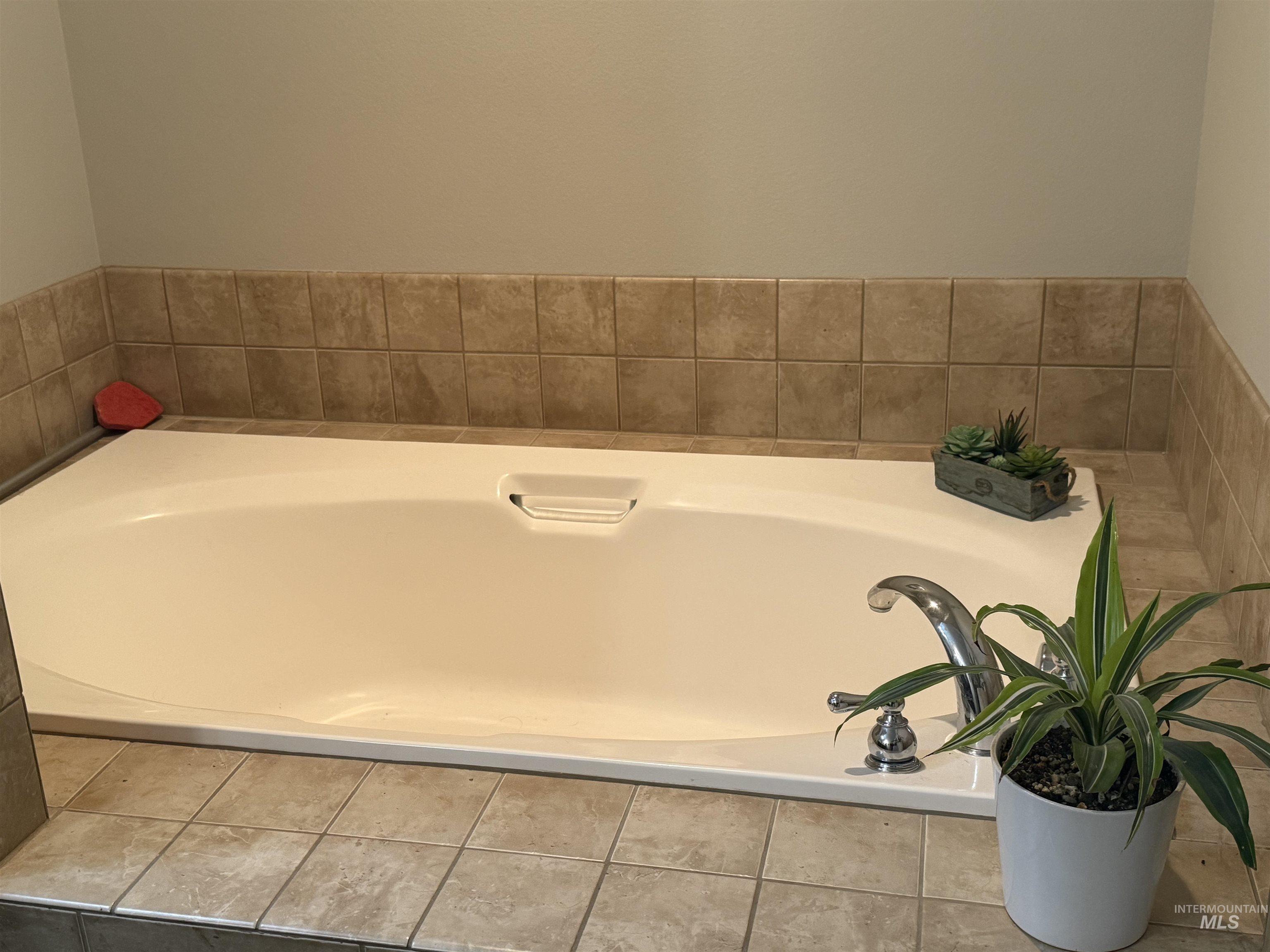 10292 W Brownstone Drive