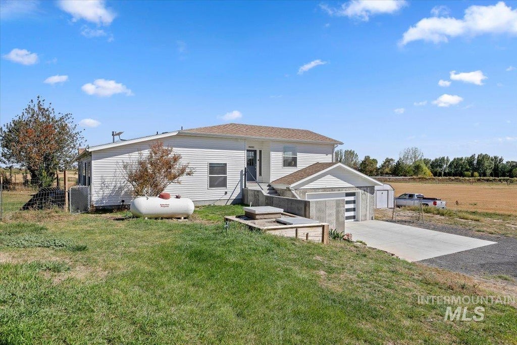 Photo of 583 E 300 S, Jerome, ID 83338 (MLS # 99001787)