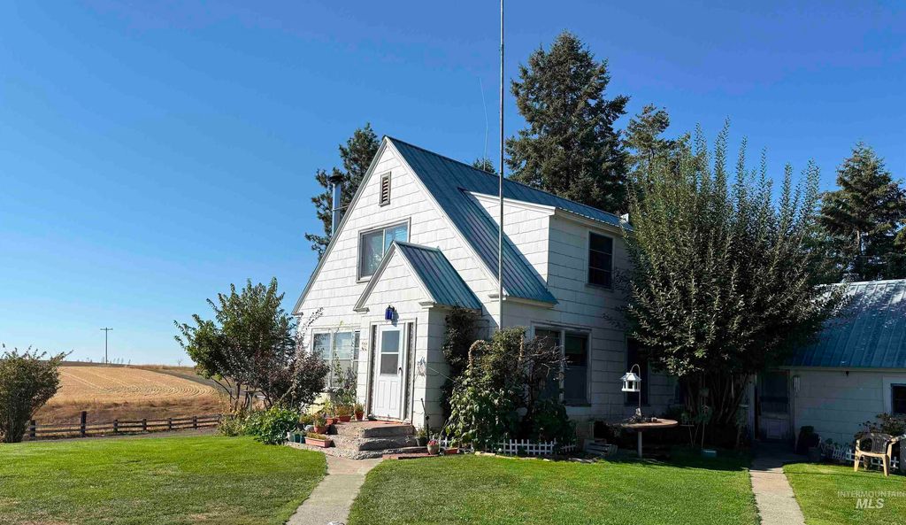 Photo of 1170 Burnt Ridge Rd, Troy, ID 83871 (MLS # 98966820)