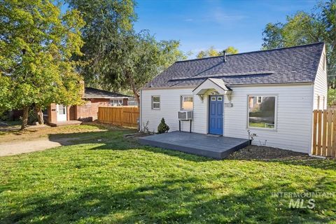 Photo of 2627 W Edson St, Boise, ID 83705 (MLS # 98965056)