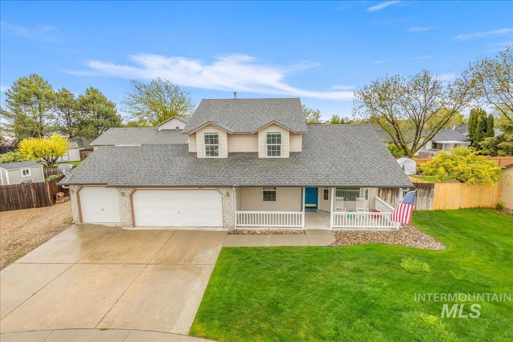 Photo of 413 Summer Ct, Nampa, ID 83686 (MLS # 98985662)
