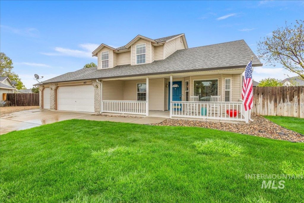 Photo of 413 Summer Ct, Nampa, ID 83686 (MLS # 98985662)