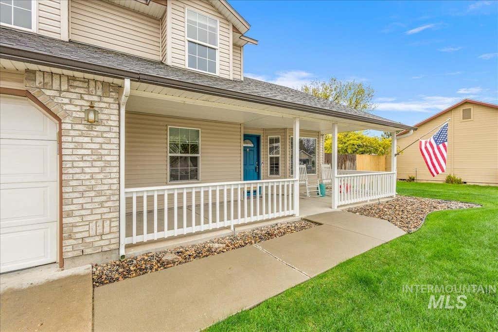Photo of 413 Summer Ct, Nampa, ID 83686 (MLS # 98985662)