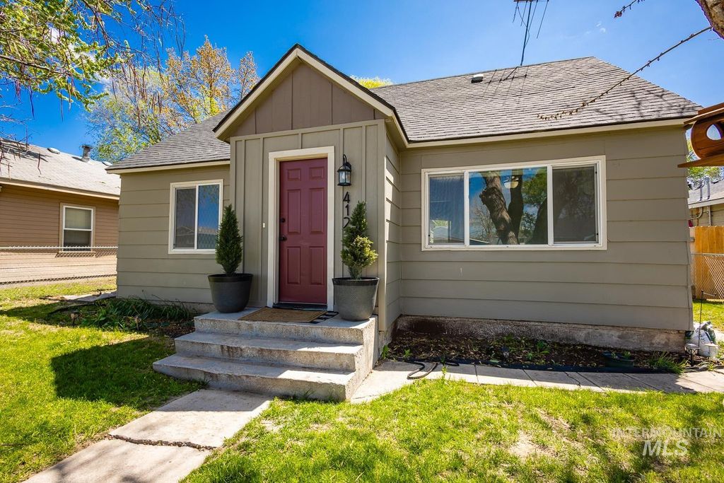 Photo of 412 N 17th Ave, Nampa, ID 83687 (MLS # 98984383)