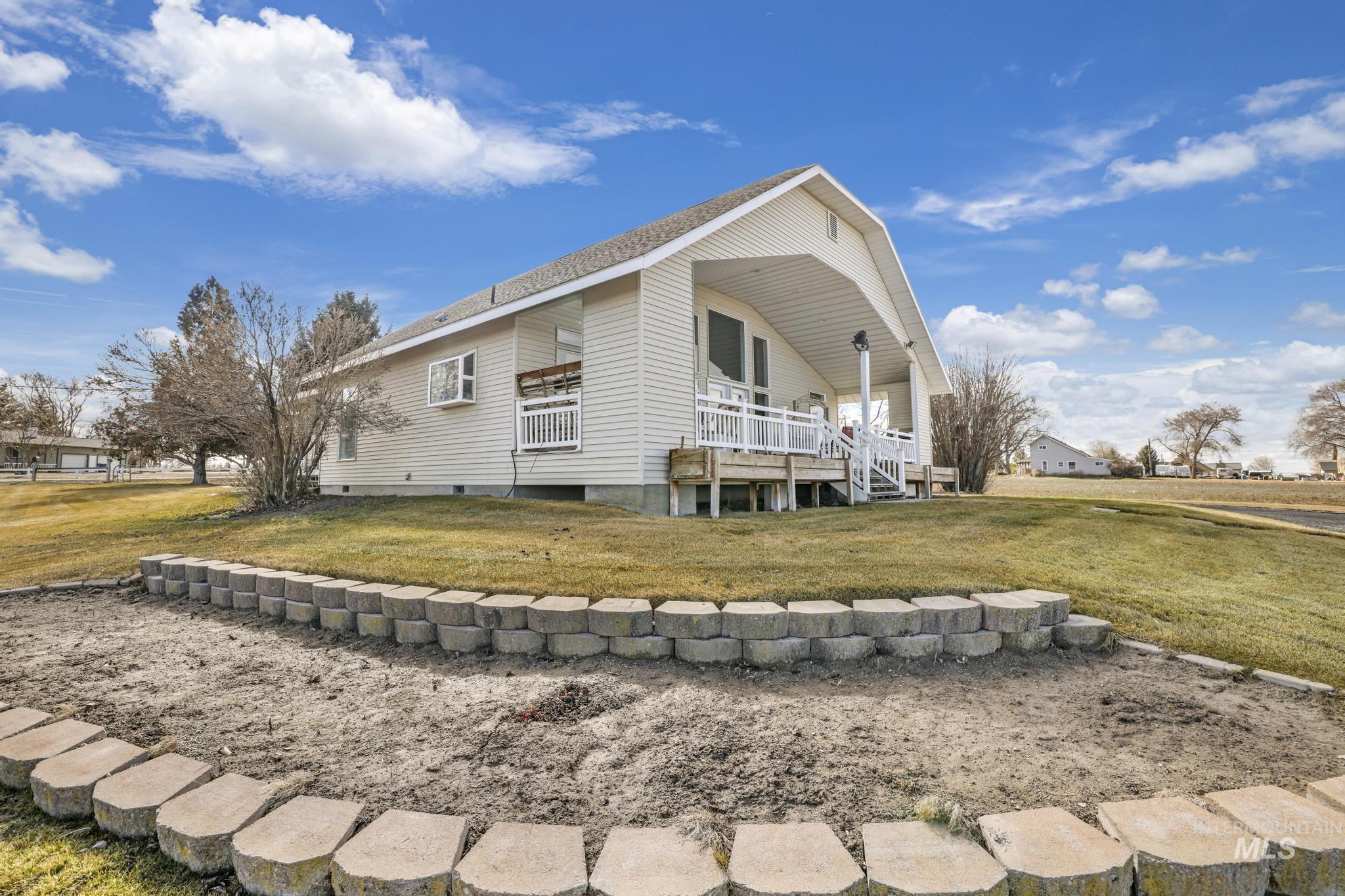 492 Orchard Dr. West