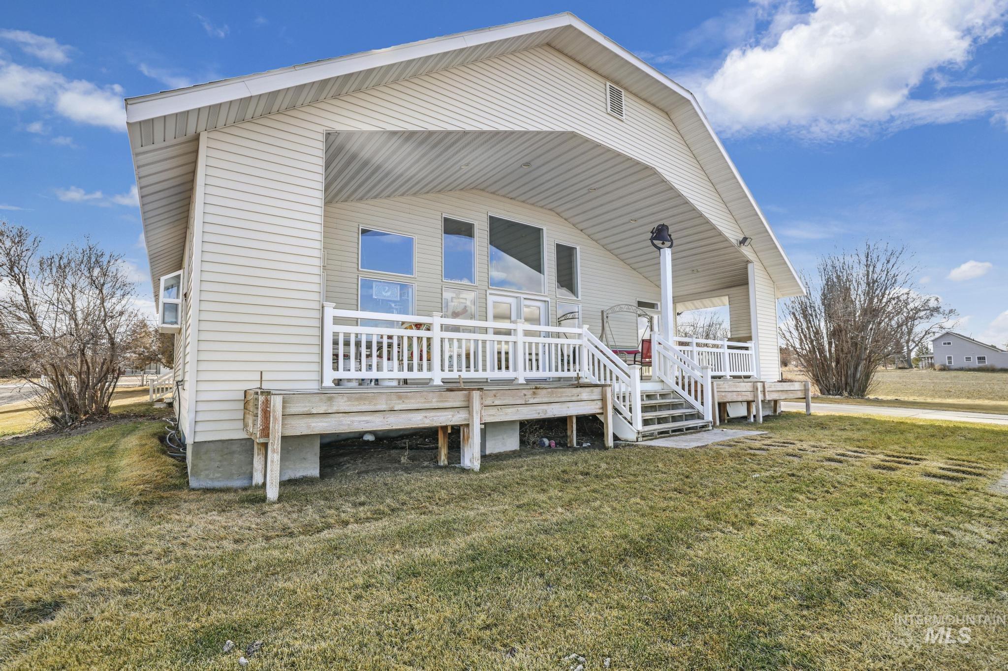 492 Orchard Dr. West