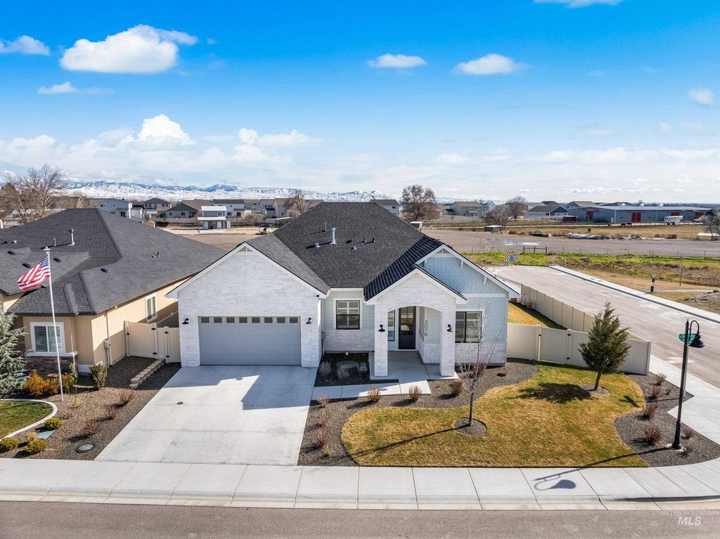 Photo of 3078 N Sun City Ave, Star, ID 83669 (MLS # 98975437)