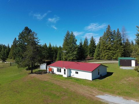 Photo of 509 Doris Ln, Oldtown, ID 83822 (MLS # 98982632)