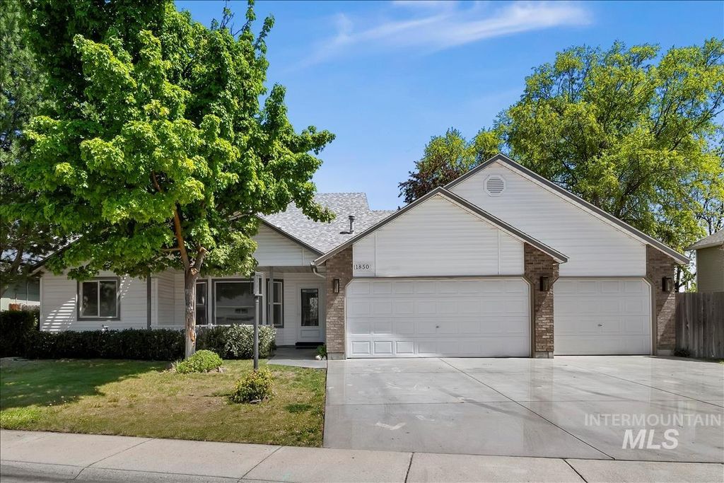 Photo of 1850 N Heath Ave, Boise, ID 83713 (MLS # 98984507)
