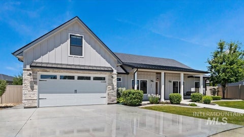 Photo of 351 Lodgepole Ct, Fruitland, ID 83619 (MLS # 98990182)