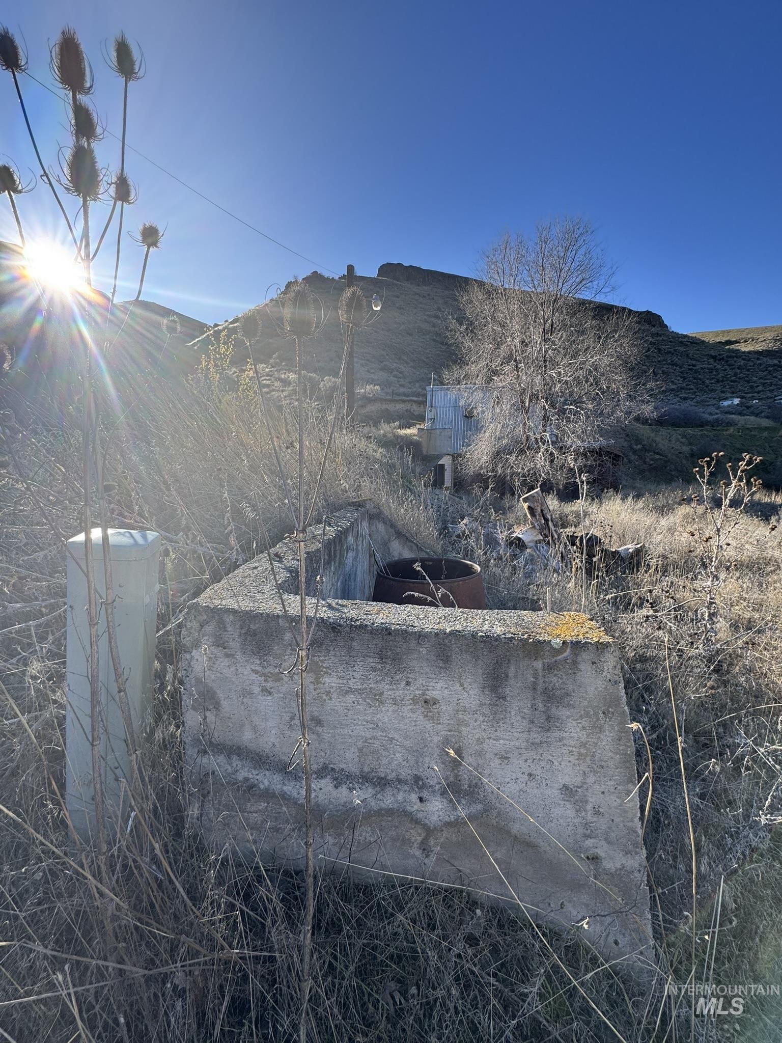 Exterior view of a mountain backdrop