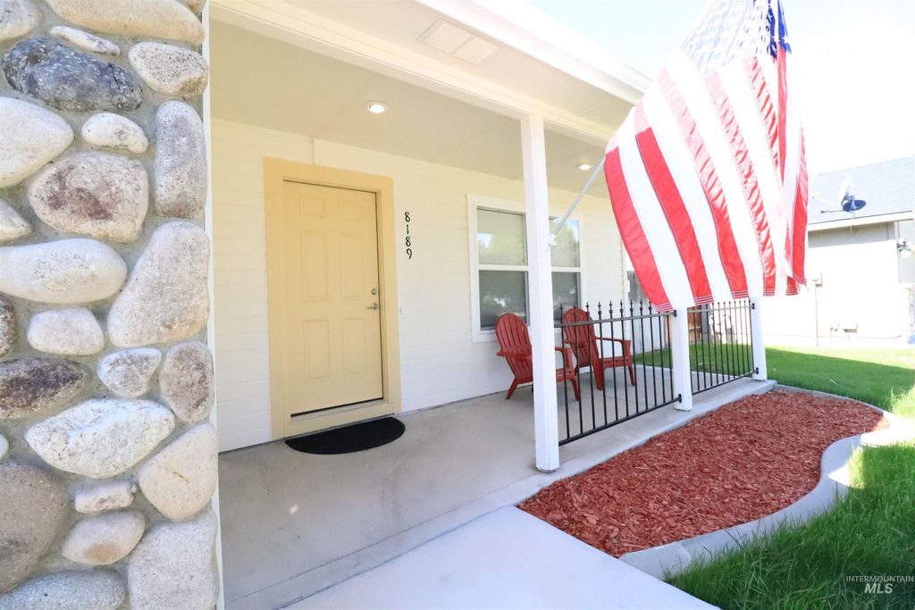 Photo of 8189 E Water Stone Ct, Nampa, ID 83687 (MLS # 98968607)