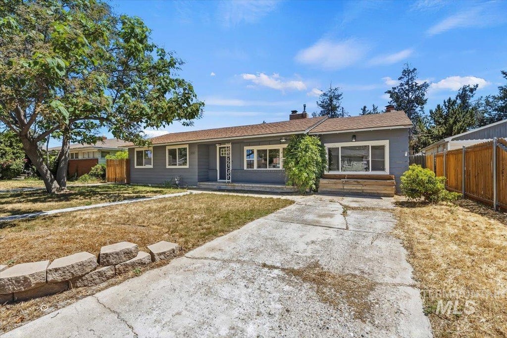Photo of 820 N Baker St, Boise, ID 83706 (MLS # 98990113)