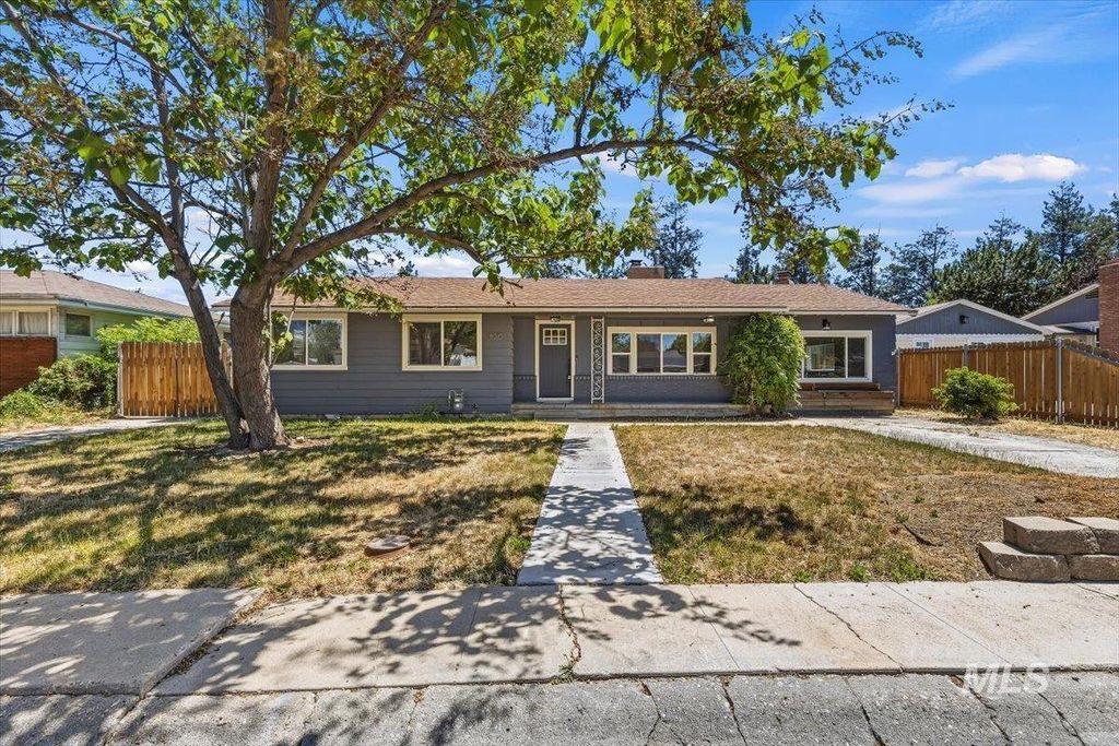 Photo of 820 N Baker St, Boise, ID 83706 (MLS # 98990113)