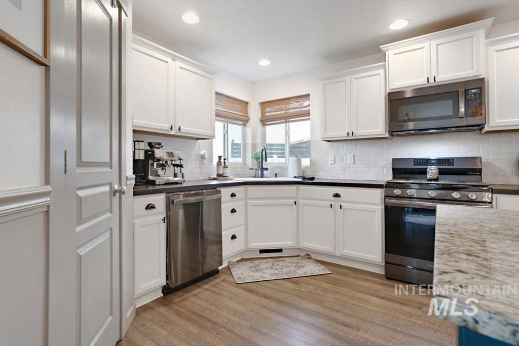 Photo of 2168 Alpine Creek, Fruitland, ID 83619 (MLS # 98971003)