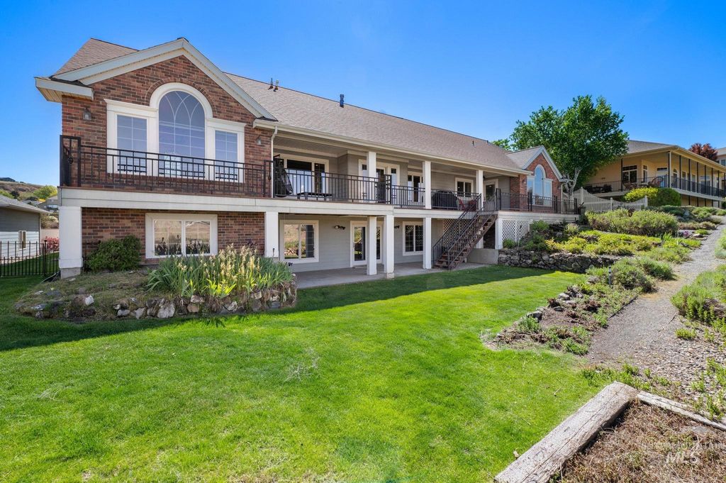 Photo of 176 Marine View Drive, Lewiston, ID 83501 (MLS # 98970383)