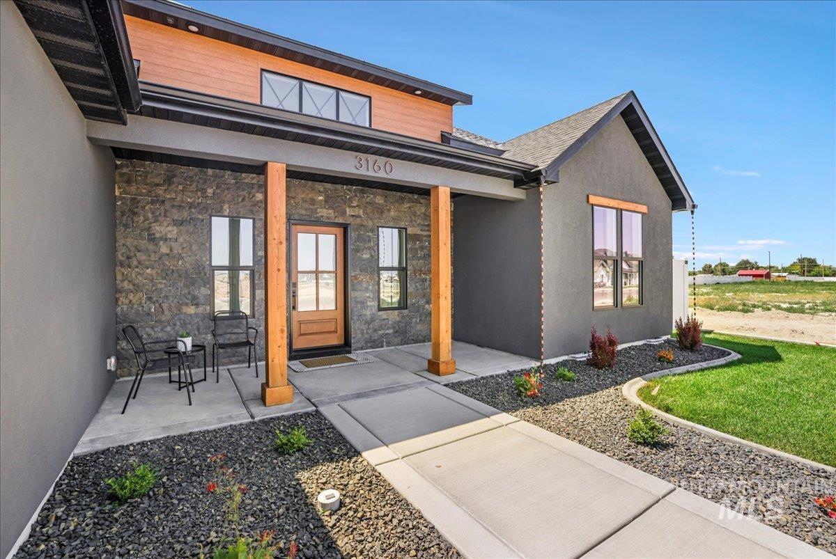 3160 Crescent Moon Rd