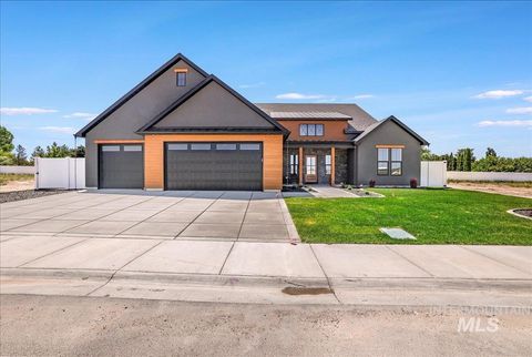 Photo of 3160 Crescent Moon Rd, Twin Falls, ID 83301 (MLS # 98951711)