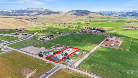 Photo of 3620 Ua Ave, Emmett, ID 83617 (MLS # 98985840)