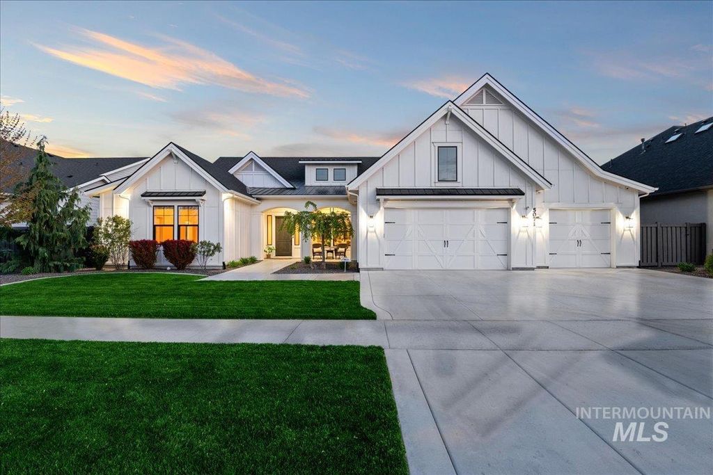 Photo of 5071 W Frenchglen Dr, Eagle, ID 83616 (MLS # 98984180)