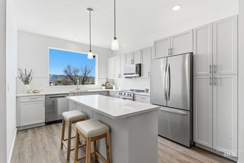 Photo of 512 Diamond Ln, Emmett, ID 83617 (MLS # 98992382)