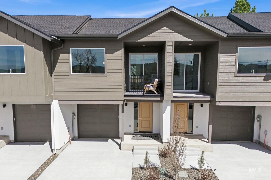Photo of 512 Diamond Ln, Emmett, ID 83617 (MLS # 98992382)