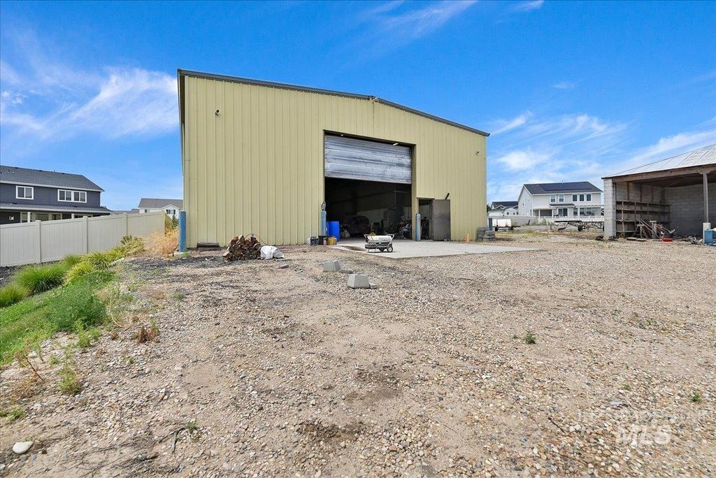 Photo of 15279 S Indiana Ave, Caldwell, ID 83607 (MLS # 98992394)