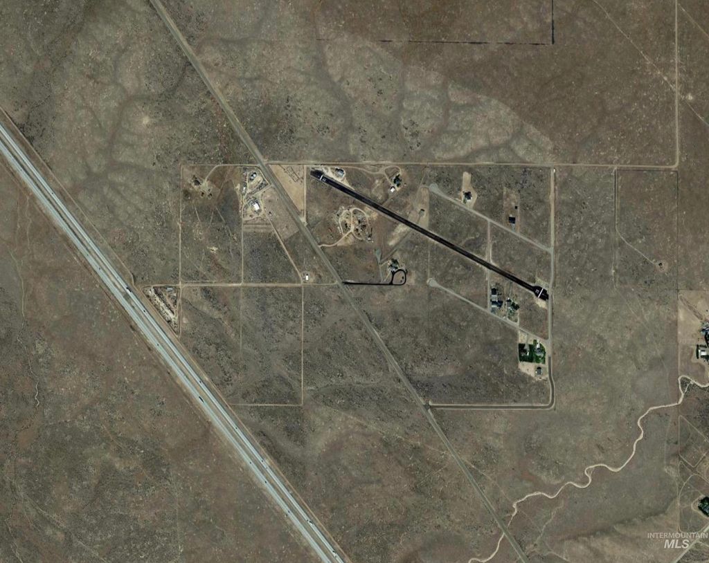 Photo of 2785 Desert Wind Rd, Mountain Home, ID 83647 (MLS # 98974233)