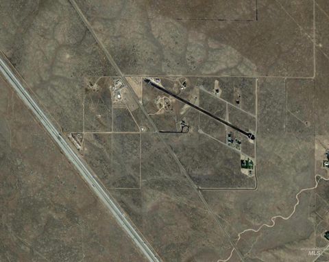 Photo of 2785 Desert Wind Rd, Mountain Home, ID 83647 (MLS # 98974233)