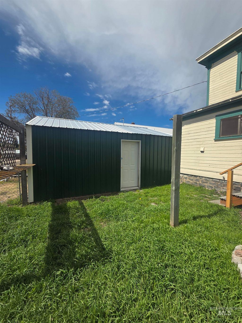 Photo of 986 Columbia Street, Pomeroy, WA 99347 (MLS # 98983658)
