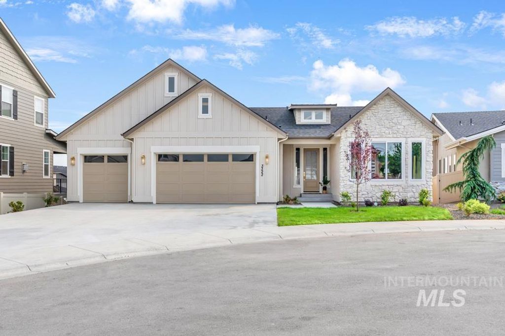 Photo of 3322 S Volunteer Pl, Meridian, ID 83642 (MLS # 98970074)