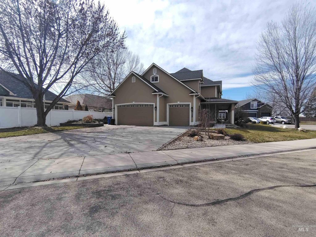 Photo of 8125 S Legolas Pl, Boise, ID 83709 (MLS # 98982121)