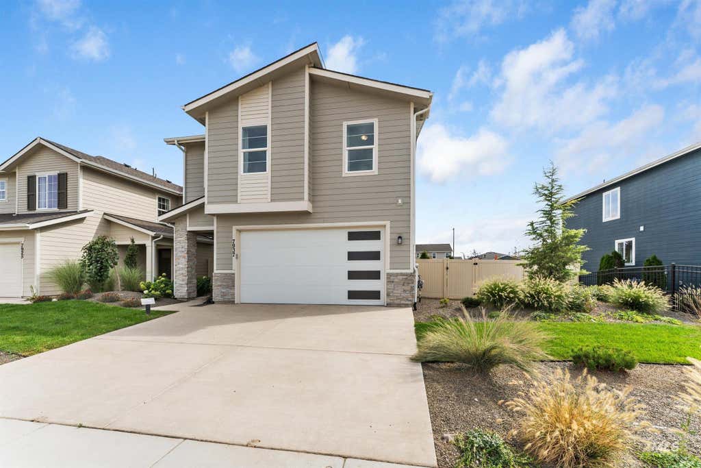 Photo of 7937 E Beaufort St, Nampa, ID 83687 (MLS # 98997993)
